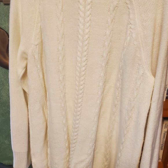 Sweater - Picture 5 of 10